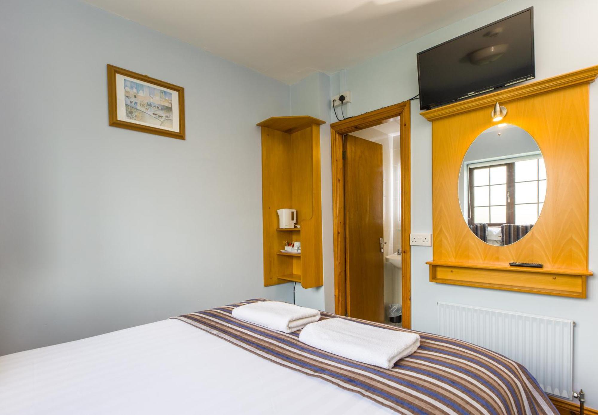 The Dingle Pub Rooms Экстерьер фото